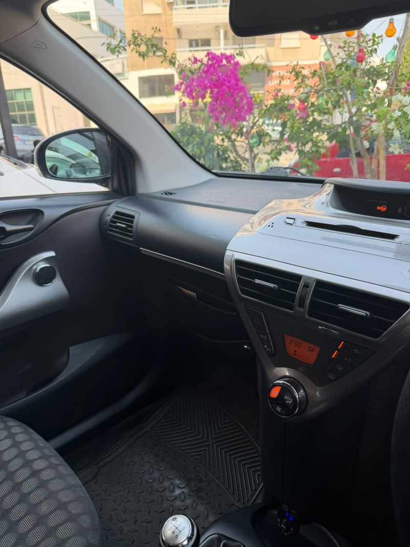 2011 Toyota IQ 1,3L 2011 Cyprus