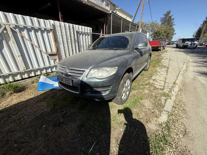 2009 Volkswagen Touareg 2,5L 2009 Cyprus