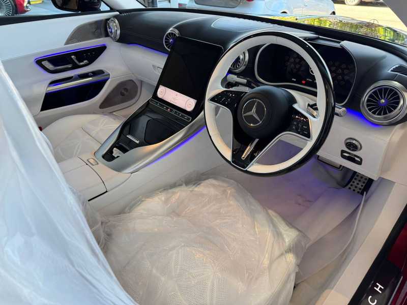 2025 Mercedes-Benz SL-Class 4,0L 2025 Cyprus