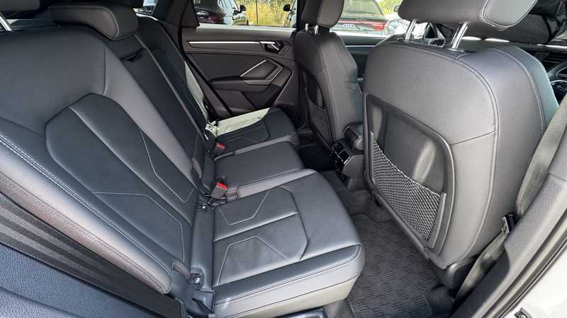 2022 Audi Q3 2,0L 2022 Cyprus