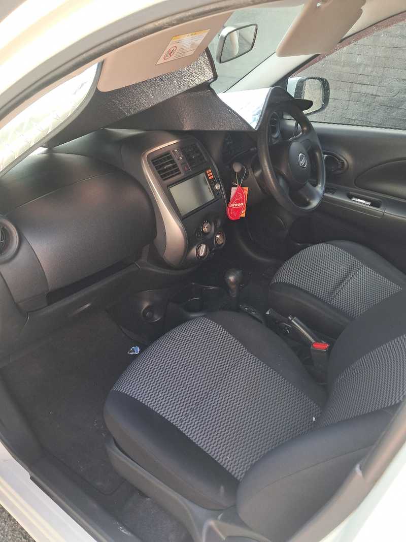 Nissan March 1,2L 2013