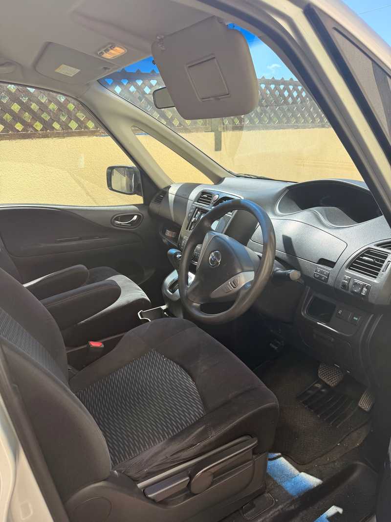 2015 Nissan Serena 2,0L 2015 Cyprus