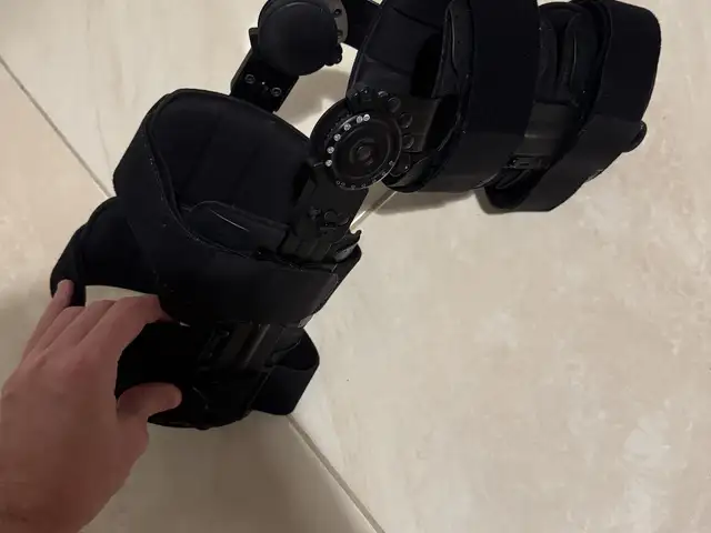 Post-operative adjustable knee brace, Paphos — Paphos - Kato Paphos