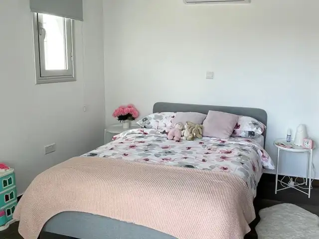 Ikea upholstered double grey bed frame - good condition, Επαρχία Αμμοχώστου — Κάππαρη