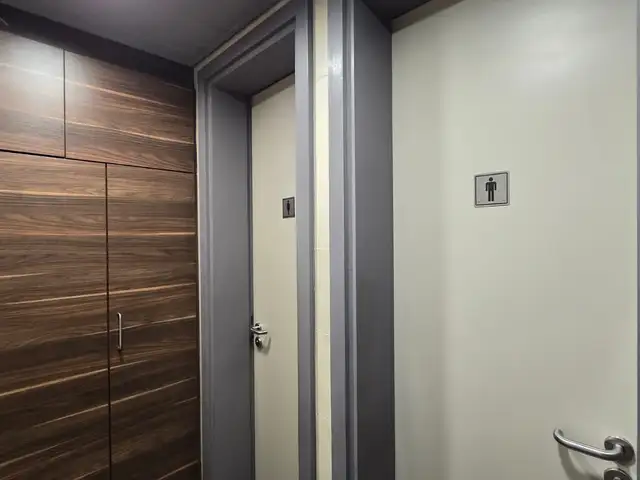 4th floor office for rent, Επαρχία Λεμεσού — Λεμεσός - Αγία Ζώνη - 11