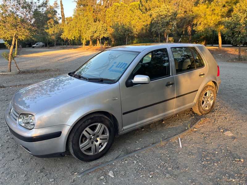 2001 Volkswagen Golf 5,7L 2001 Cyprus