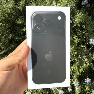 Iphone 18pro 256gb black as new open box 2years warranty only 6 battery cycles, Επαρχία Λάρνακας — Αραδίππου - Απόστολος Λουκάς
