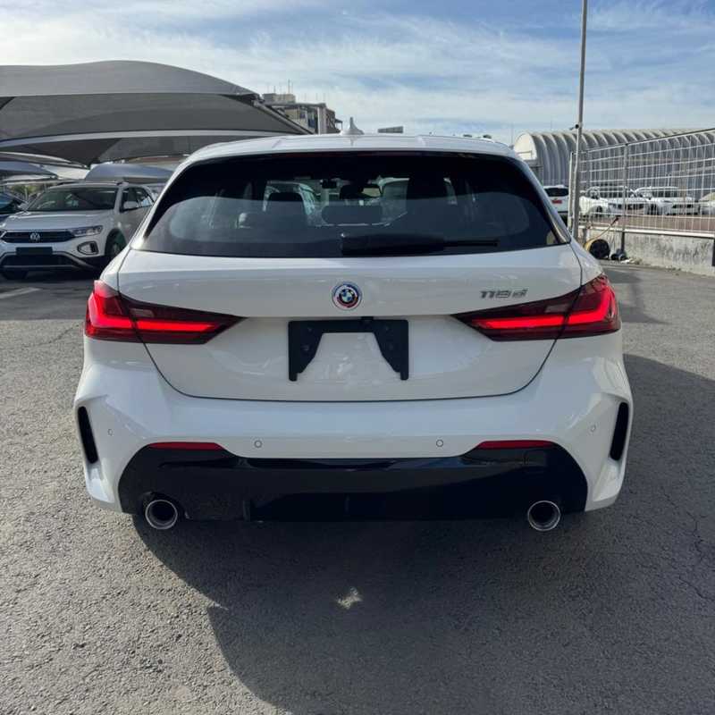 2022 BMW 1-Series 2,0L 2022 Cyprus