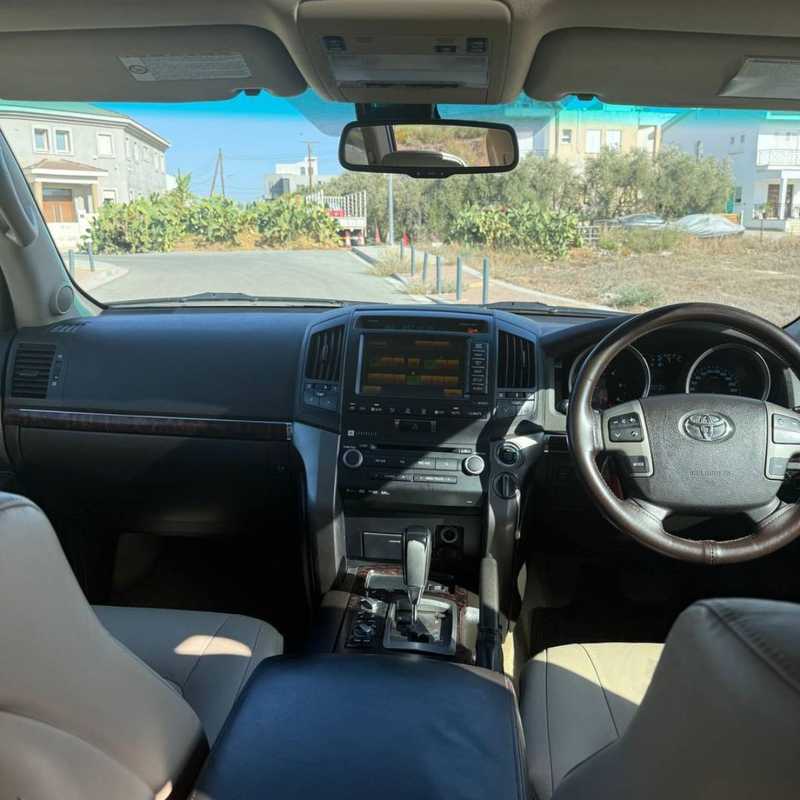 2011 Toyota Land Cruiser Prado 4,8L 2011 Cyprus