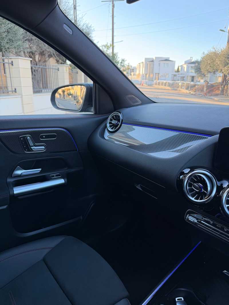 2022 Mercedes-Benz GLA-Class 2,0L 2022 Cyprus