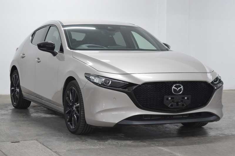 Mazda 3 1,5L 2022