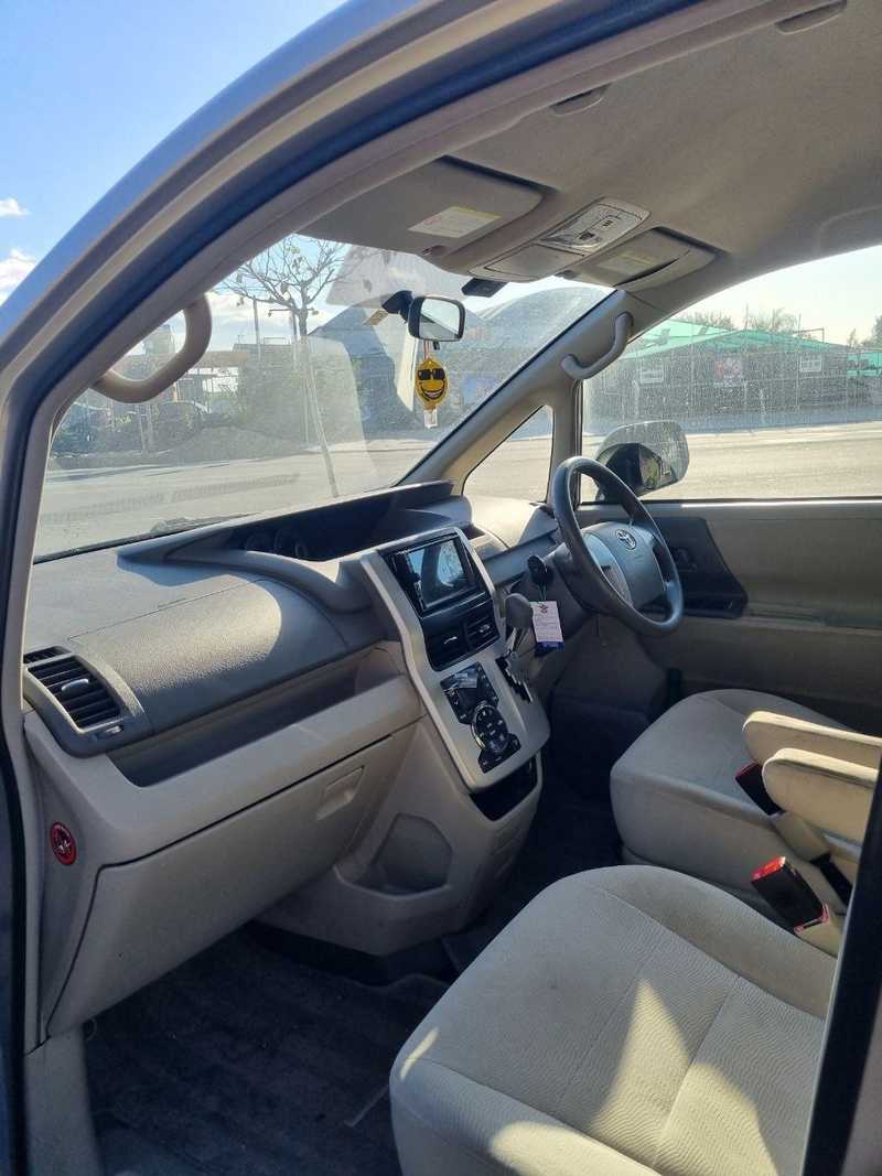 2015 Toyota Noah 1,6L 2015 Cyprus