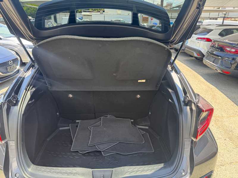 2017 Toyota C-HR 1,8L 2017 Cyprus