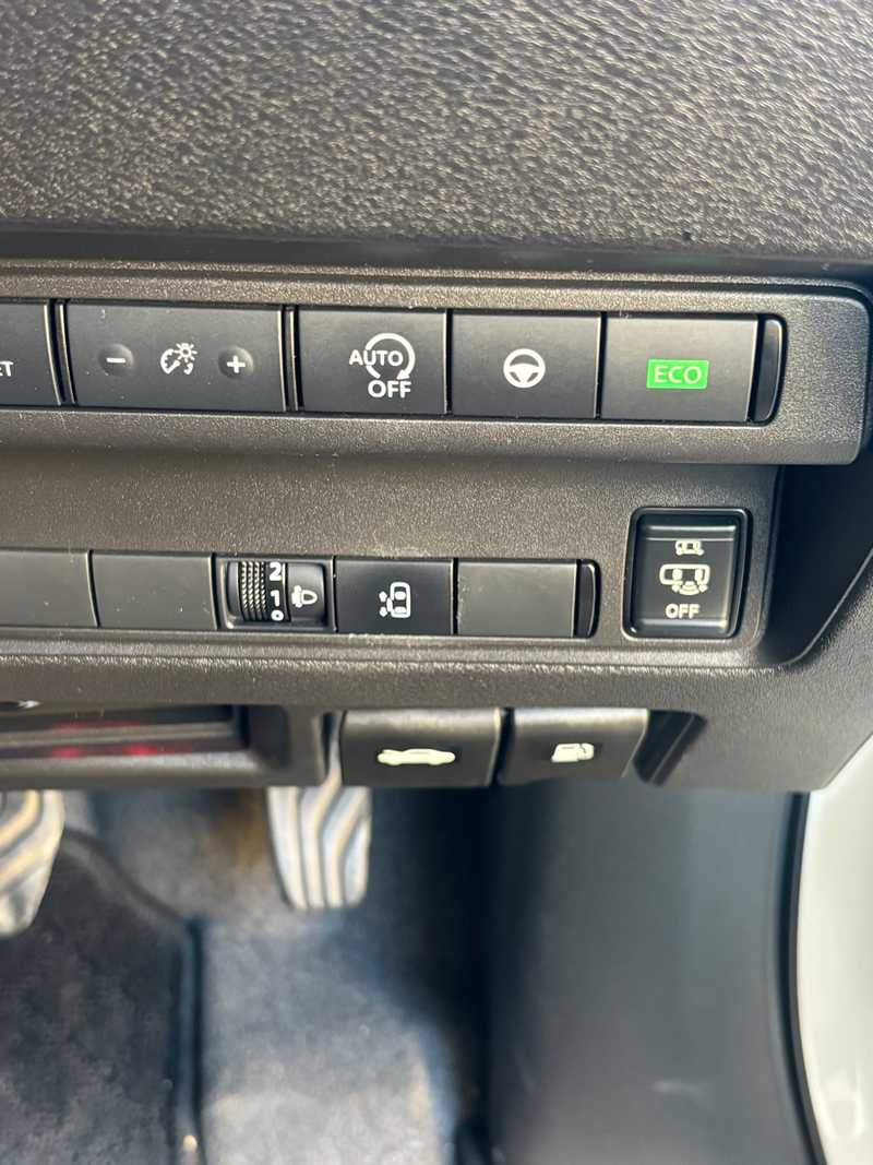 2023 Nissan Serena 2,0L 2023 Cyprus