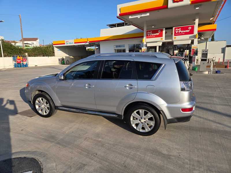 2010 Mitsubishi Pajero 2,1L 2010 Cyprus