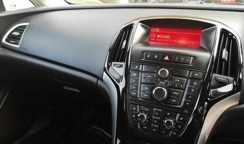2015 Opel, Vauxhall Astra 1,6L 2015 Cyprus