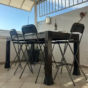 Table & 6 stools - needs to be picked up by thursday oct 1st, 6pm., Nicosia — Strovolos - Agios Dimitrios