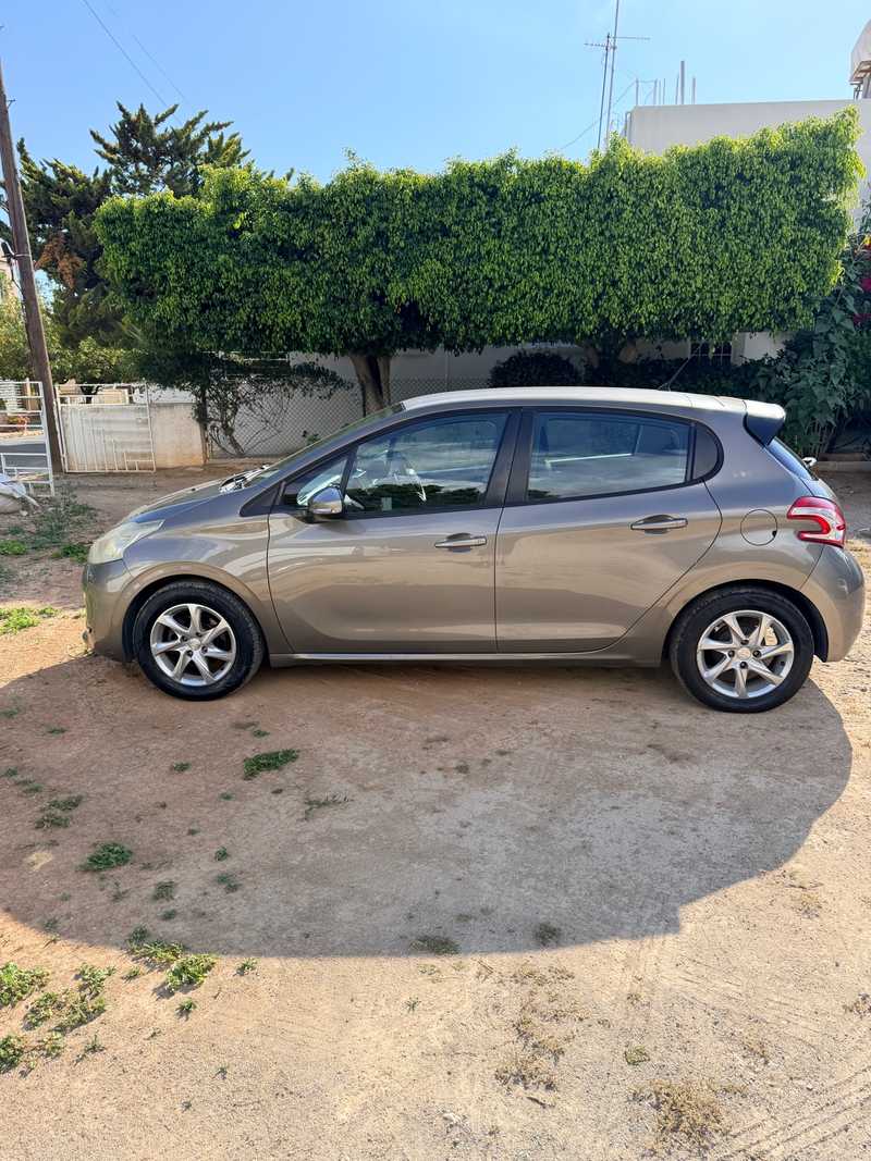 2014 Peugeot 208 1,2L 2014 Cyprus