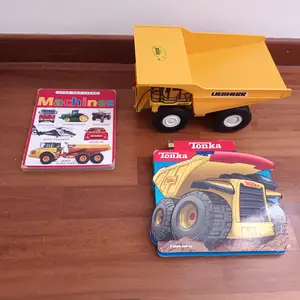 Dump truck liebherr and truck books, Paphos — Empa