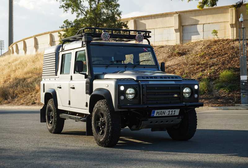 2011 Land Rover Defender 2,2L 2011 Cyprus