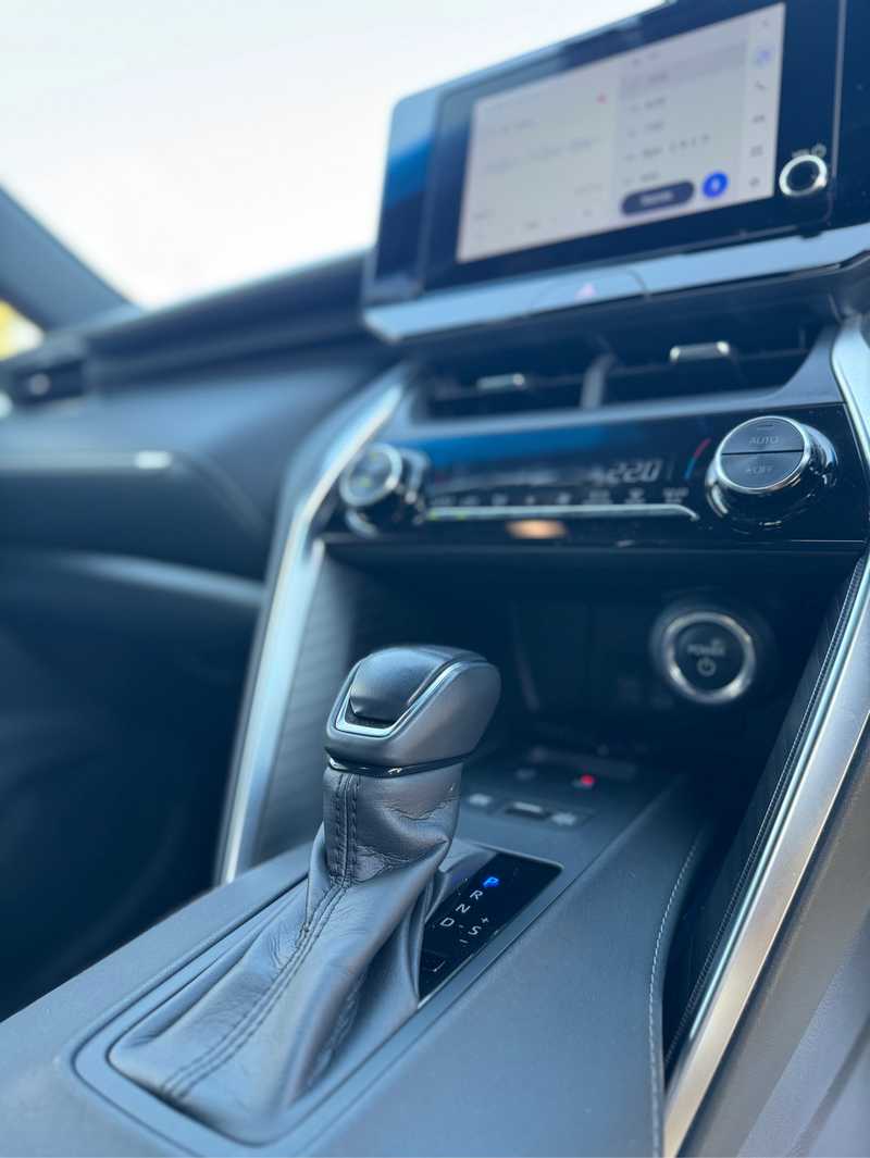 2023 Toyota Harrier 2,5L 2023 Cyprus