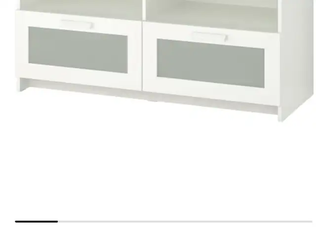White tv stand, Επαρχία Λεμεσού — Λεμεσός - Αγία Τριάδα