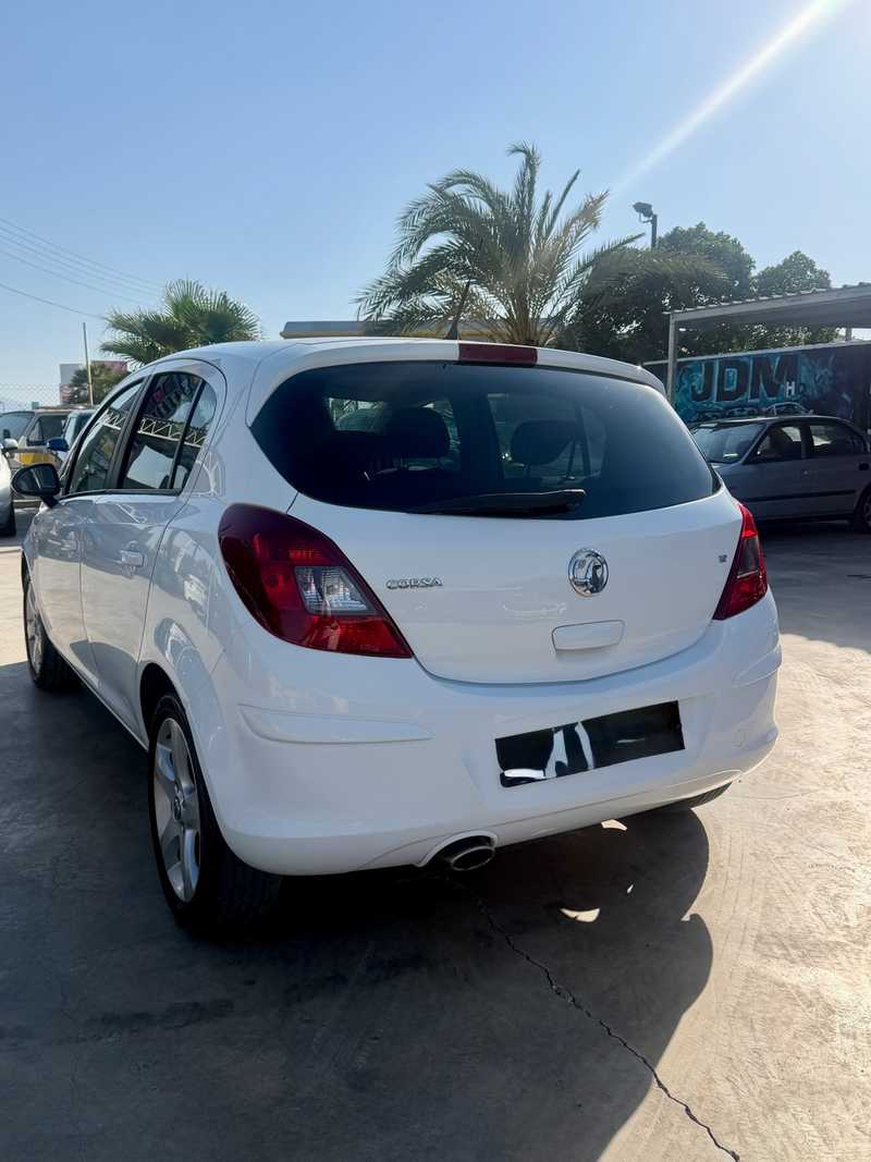 2013 Opel, Vauxhall Corsa 1,2L 2013 Cyprus