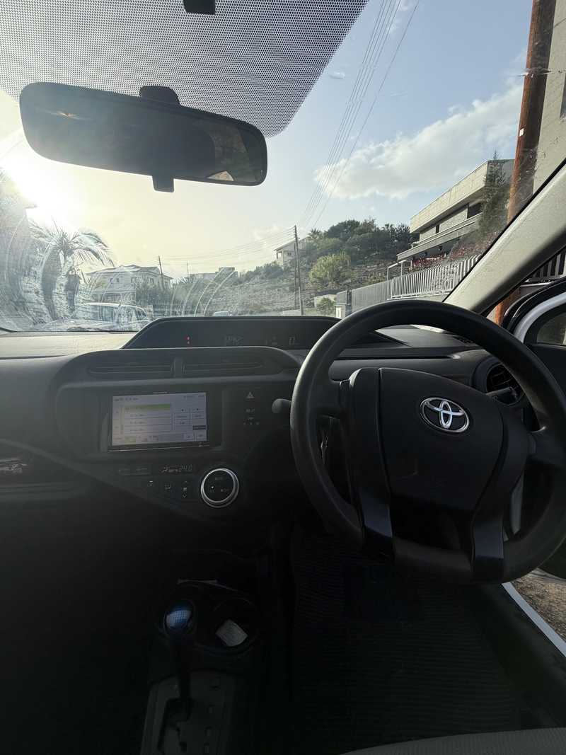 2015 Toyota Aqua 1,5L 2015 Cyprus