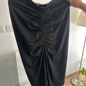 Black midi skirt, Nicosia — Aglantzia