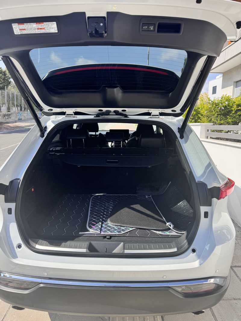 2023 Toyota Harrier 2,5L 2023 Cyprus