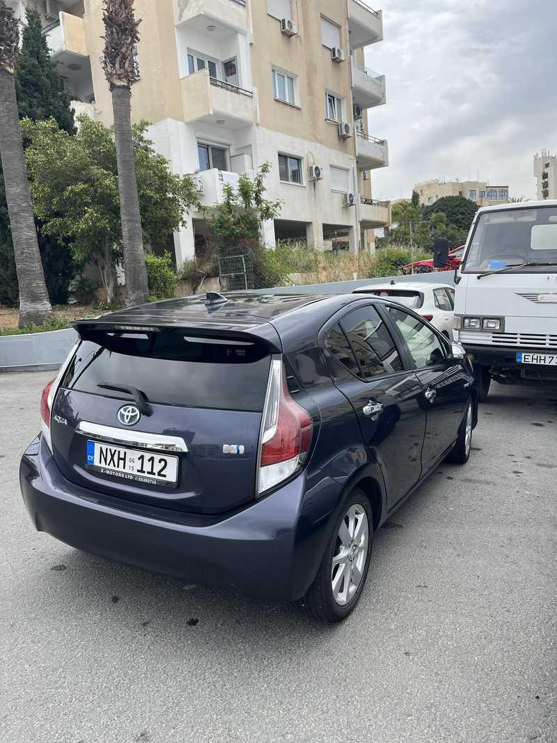 Toyota Aqua 1,5L 2015