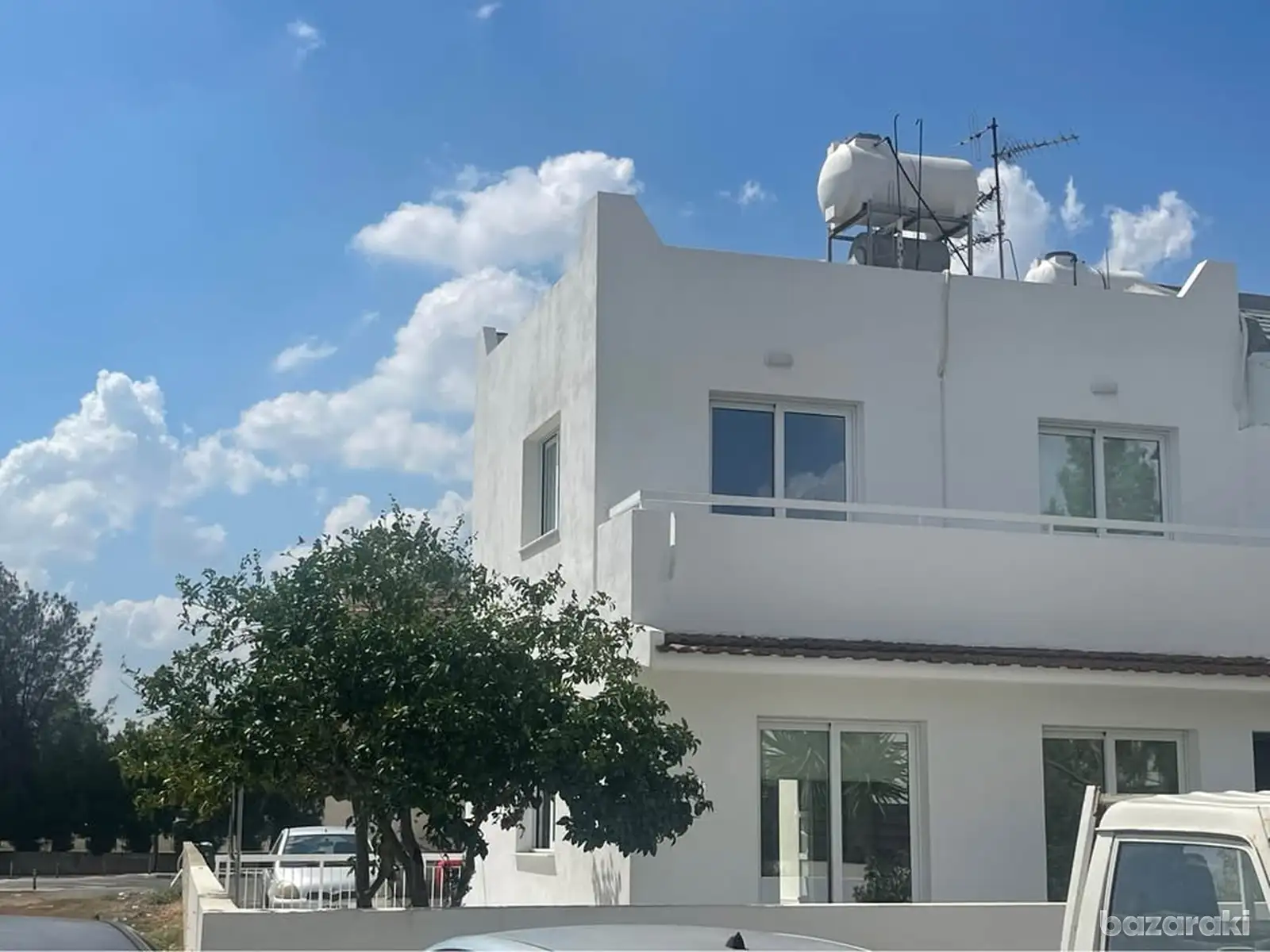 House, 3 bedrooms — 10