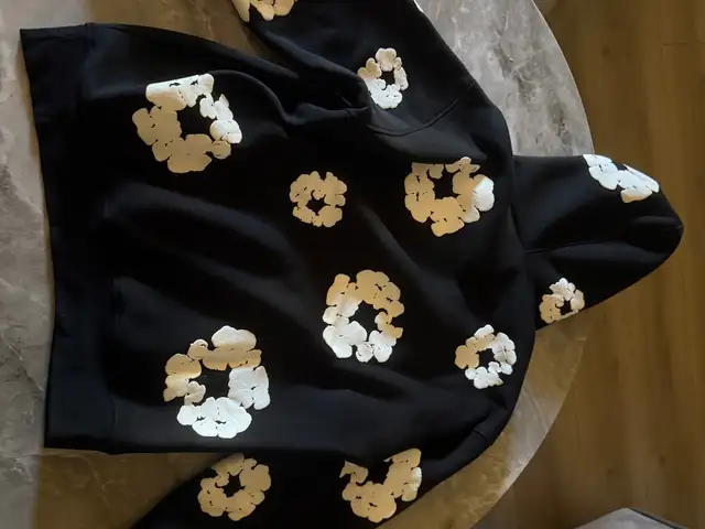 Flower hoodie in perfect condition, Επαρχία Λεμεσού — Κάτω Πολεμίδια