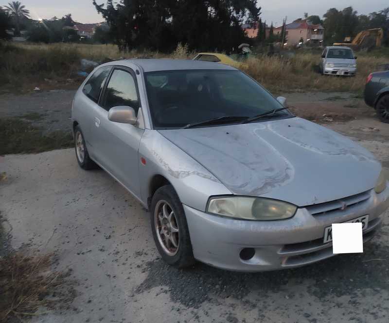 Mitsubishi Mirage 1,3L 2000