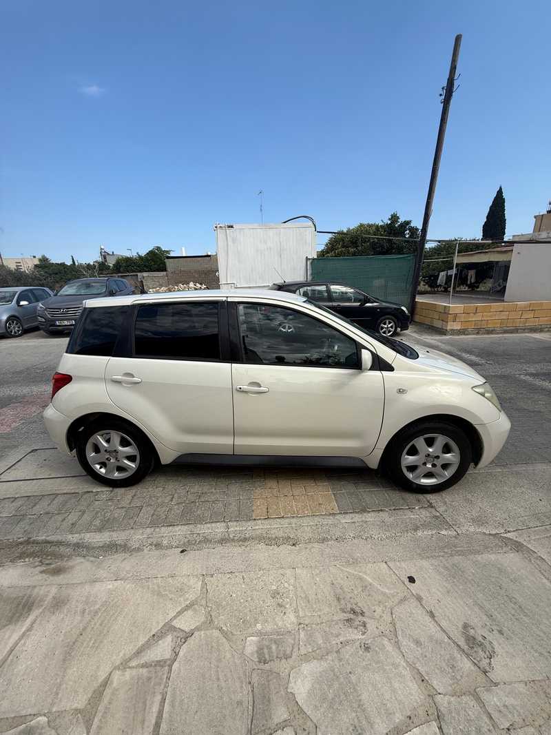 Toyota Ist 1,3L 2004