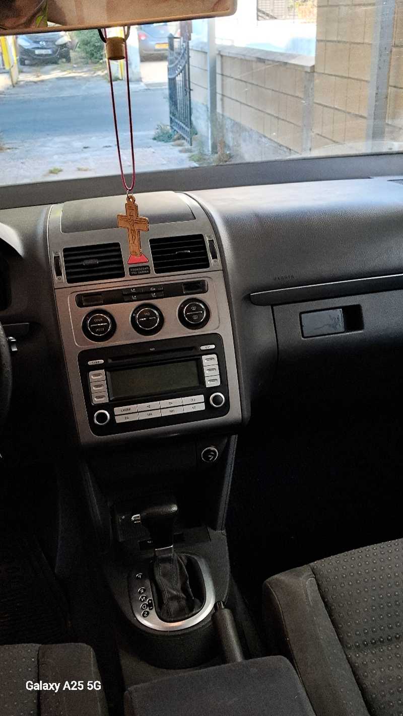 2005 Volkswagen Touran 1,6L 2005 Cyprus