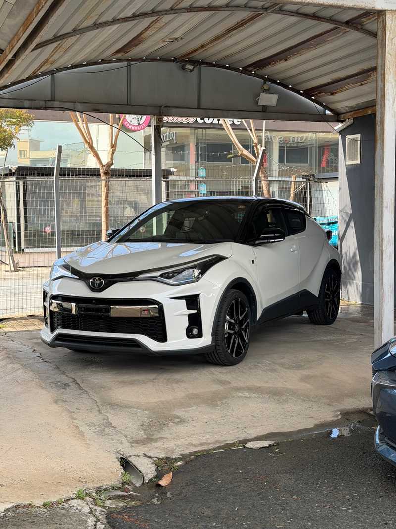 2021 Toyota C-HR 1,8L 2021 Cyprus