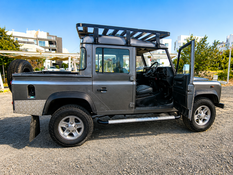 1999 Land Rover Defender 2,5L 1999 Cyprus