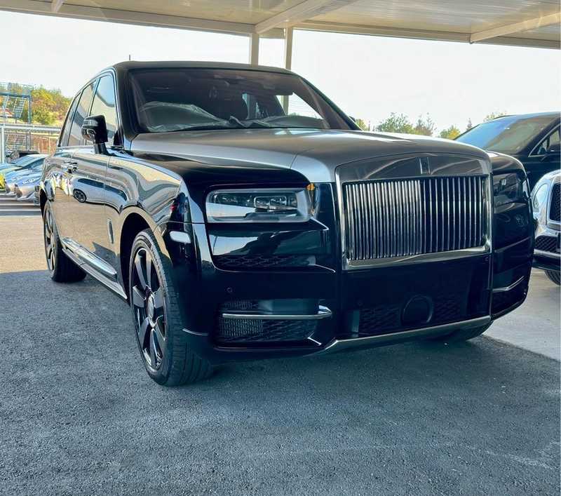 Rolls Royce Cullinan 6,8L 2023