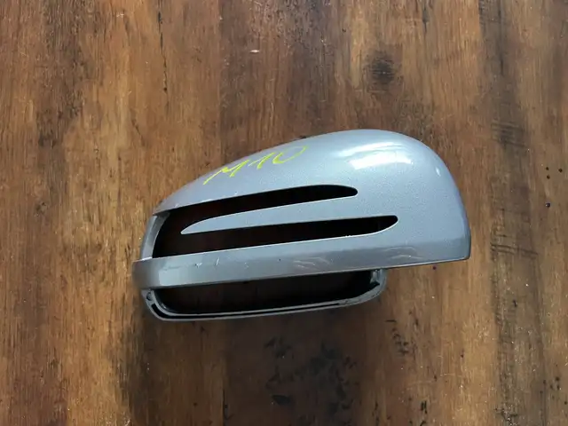 Mercedes sl slk sls class r172 c190 r197 r231 genuine mirror cover cap right, Limassol — Germasogeia