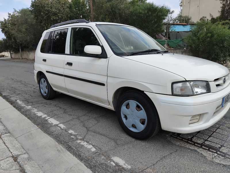 Mazda Demio 1,4L 1999