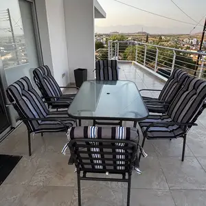 Σετ τραπέζαριας, Nicosia — Geri