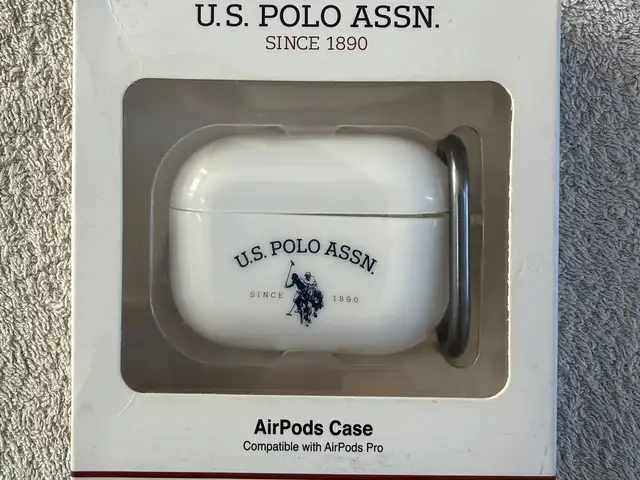 Airpods protective case, Paphos — Geroskipou