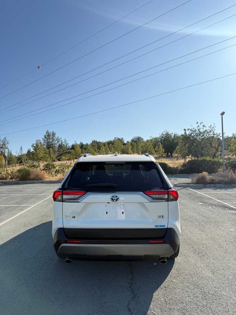 2021 Toyota RAV4 2,5L 2021 Cyprus