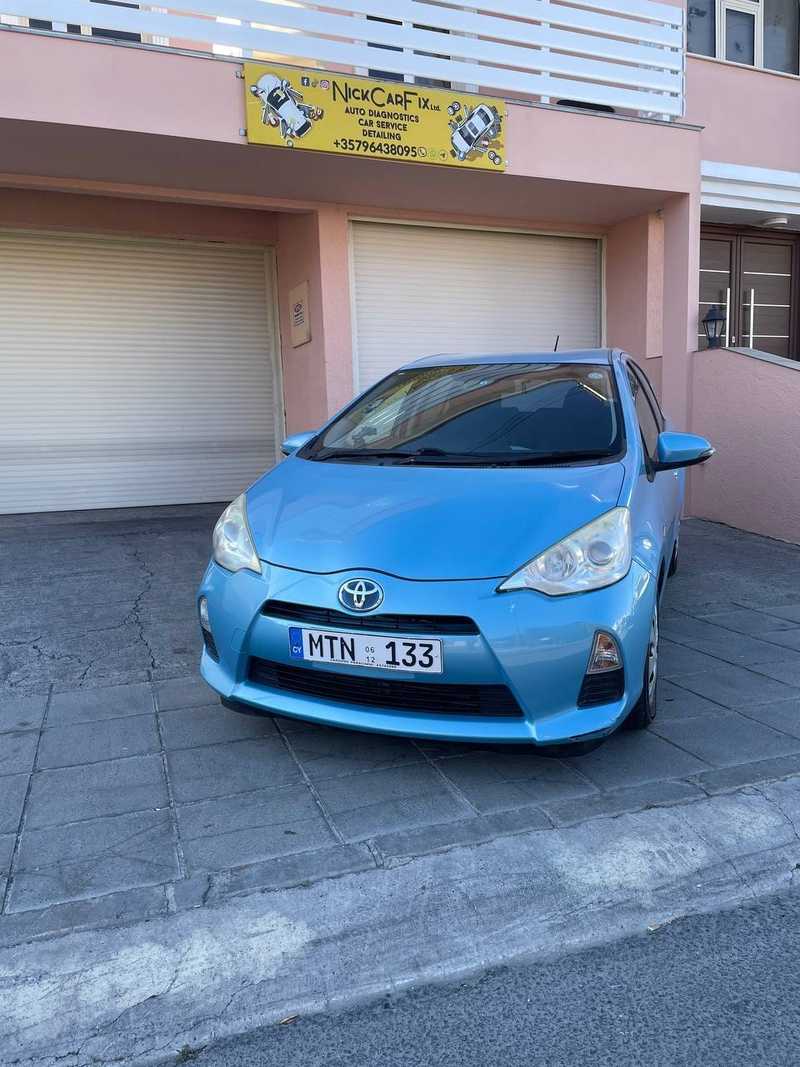 Toyota Aqua 1,5L 2012
