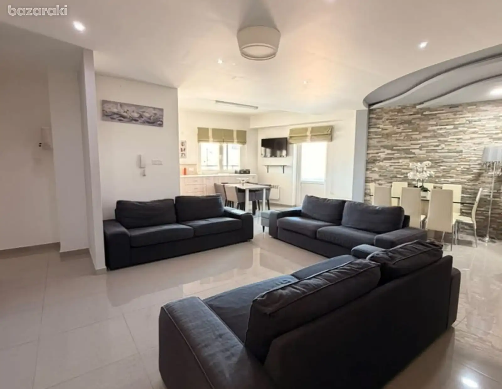 House, 2 bedrooms — 11