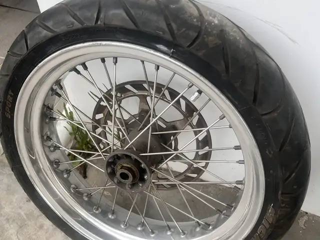Rims motard, Larnaca — Kornos