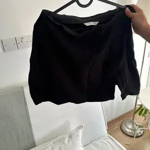 Black mini skirt, Nicosia — Aglantzia