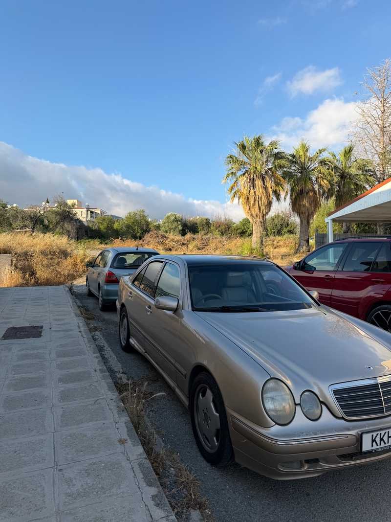 2000 Mercedes-Benz E-Class 2,0L 2000 Cyprus