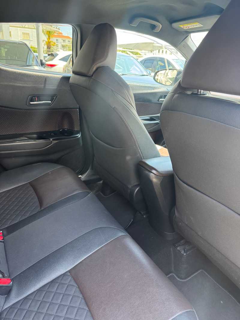 2017 Toyota C-HR 1,8L 2017 Cyprus